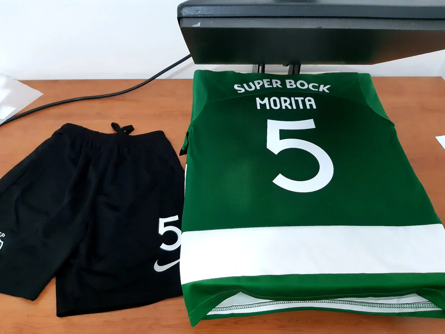 Kit de criança Principal SCP 23/24 - Camisola 10 | Camisolas de futebol para adulto e criança, entregas em 2 a 3 dias