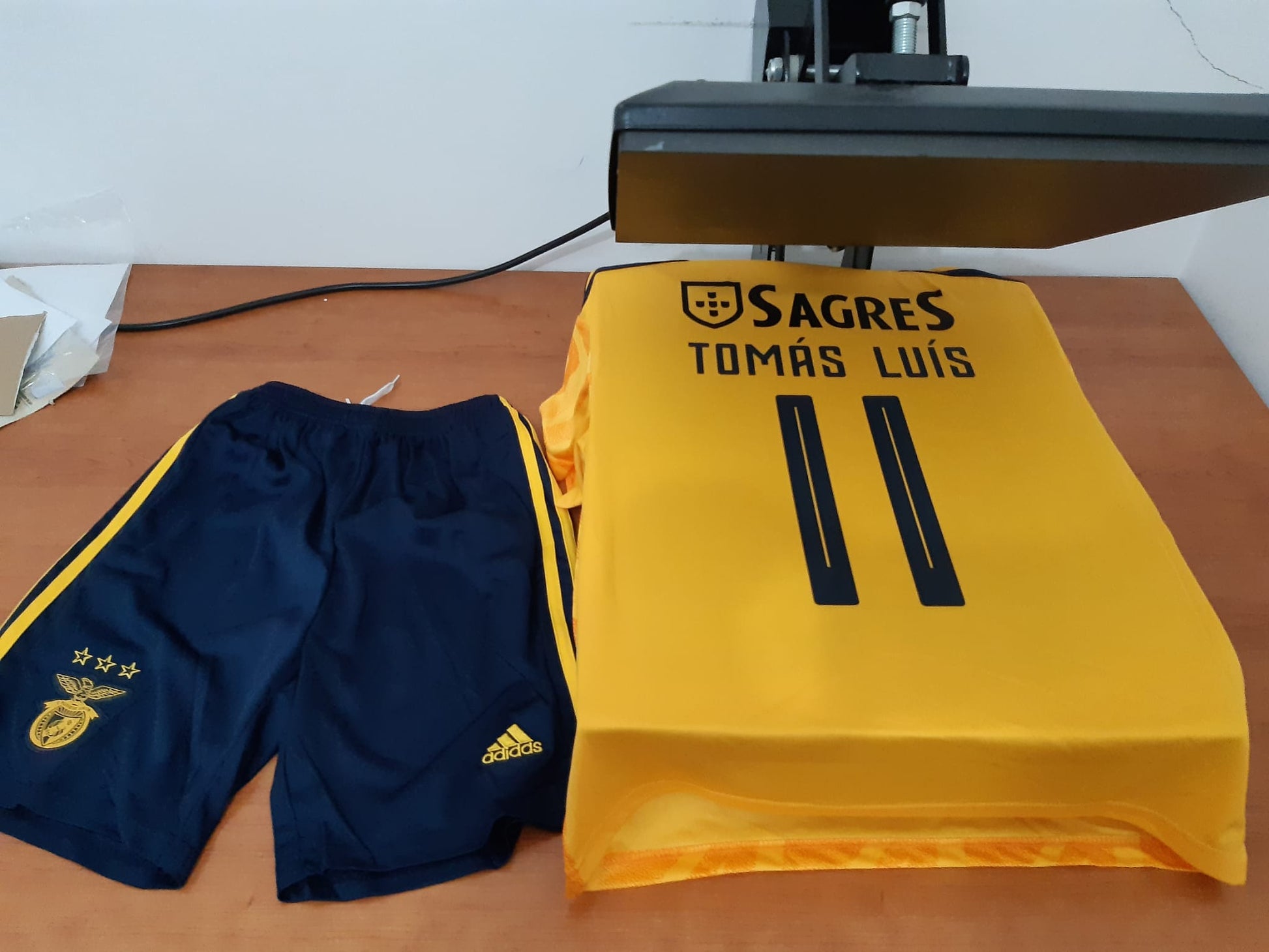 Kit de criança Alternativo SL Benfica 22/23 - Camisola 10 | Camisolas de futebol para adulto e criança, entregas em 2 a 3 dias