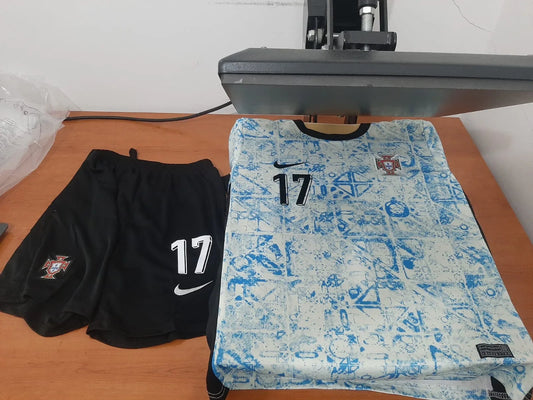 Kit de criança Alternativo Portugal 2024 - Camisola 10 | Camisolas de futebol para adulto e criança, entregas em 2 a 3 dias