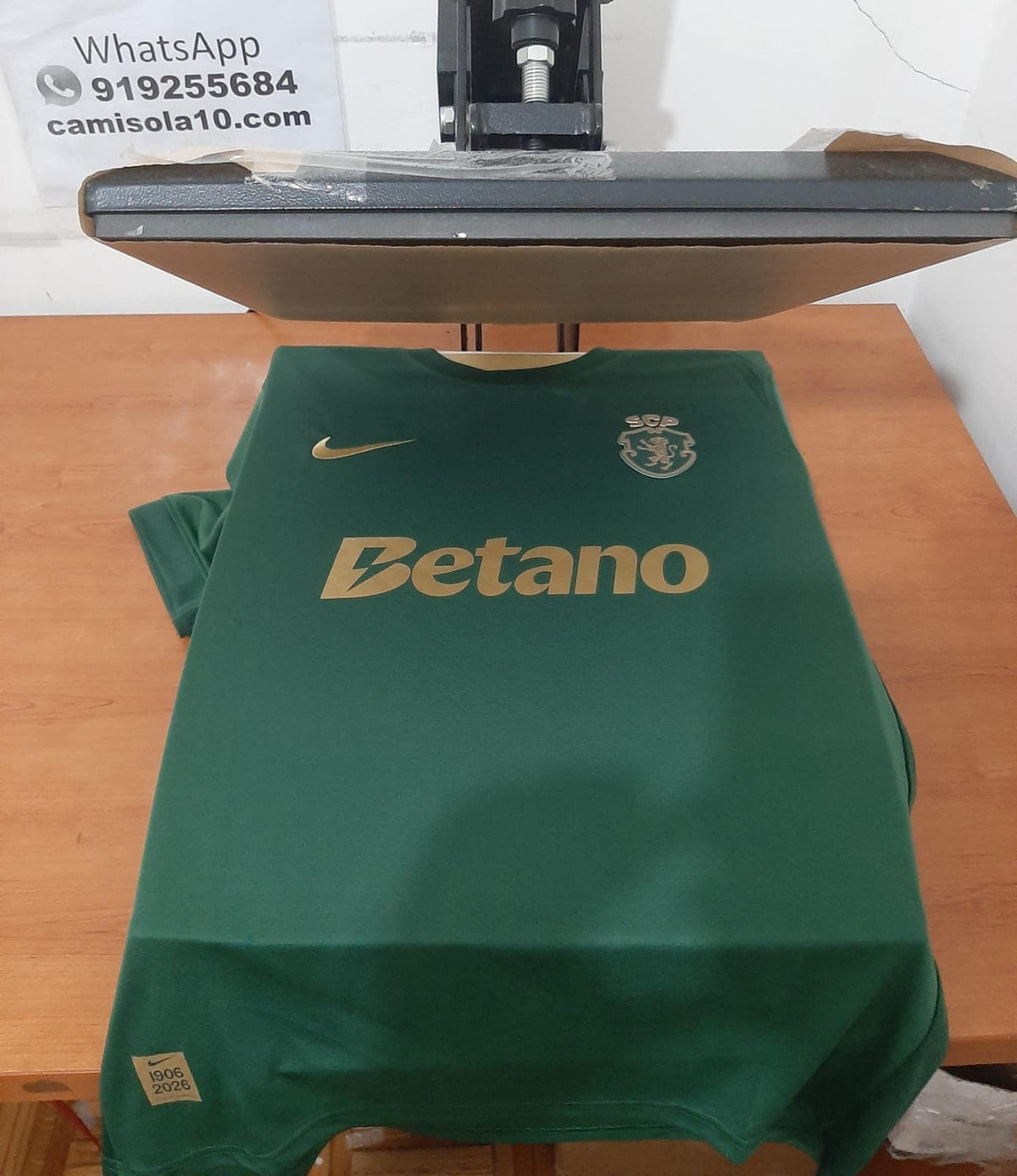 Camisola Sporting 120 Anos 26/27 verde vista frontal