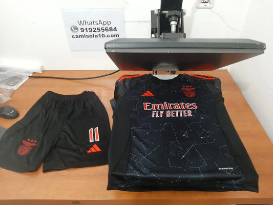 Kit de criança Alternativo SL Benfica 24/25 - Camisola 10 | Camisolas de futebol para adulto e criança, entregas em 2 a 3 dias 